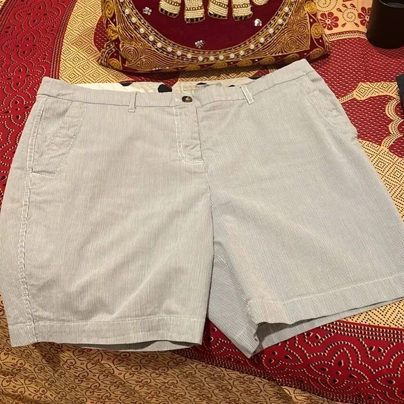Boden bermuda shorts - Picture 3 of 14